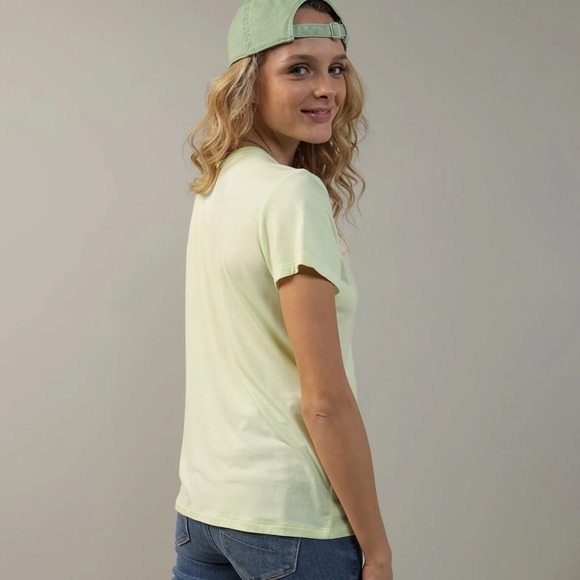 American Eagle Soft & Sexy Green Short Sleeve T-Shirt Small NWT pastel - Picture 2 of 7